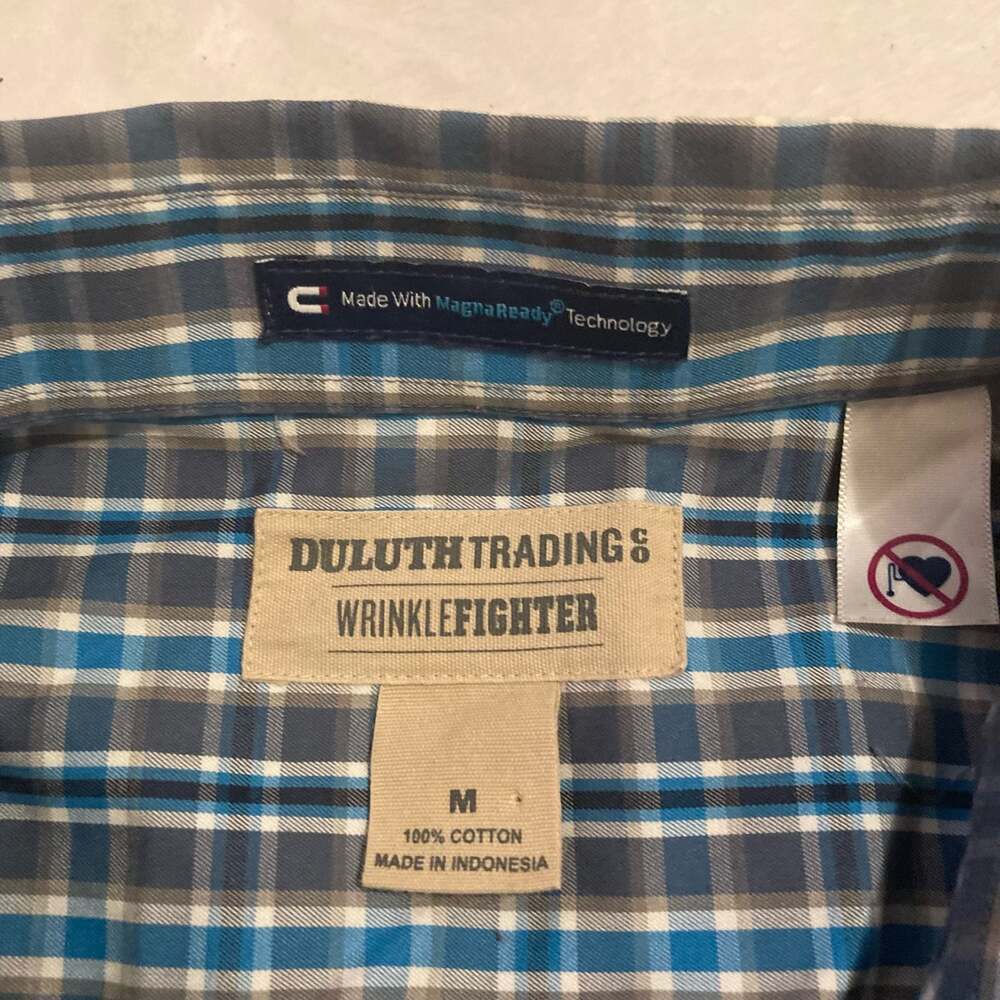 Duluth Trading Co. Wrinkle Fighter Men's Medium Blue Plaid‎ Button Down Shirt - Picture 2 of 9